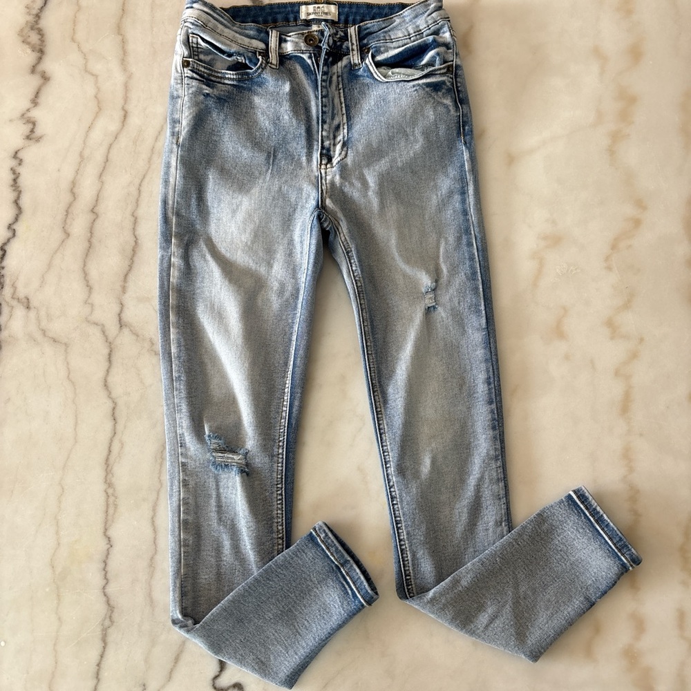 High wasted Light Blue skinny Jeans
